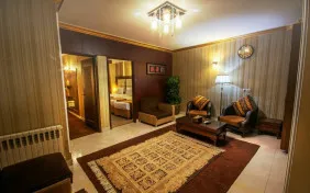 آپارتمان دو خوابه شش تخته(اقامت صبحانه)